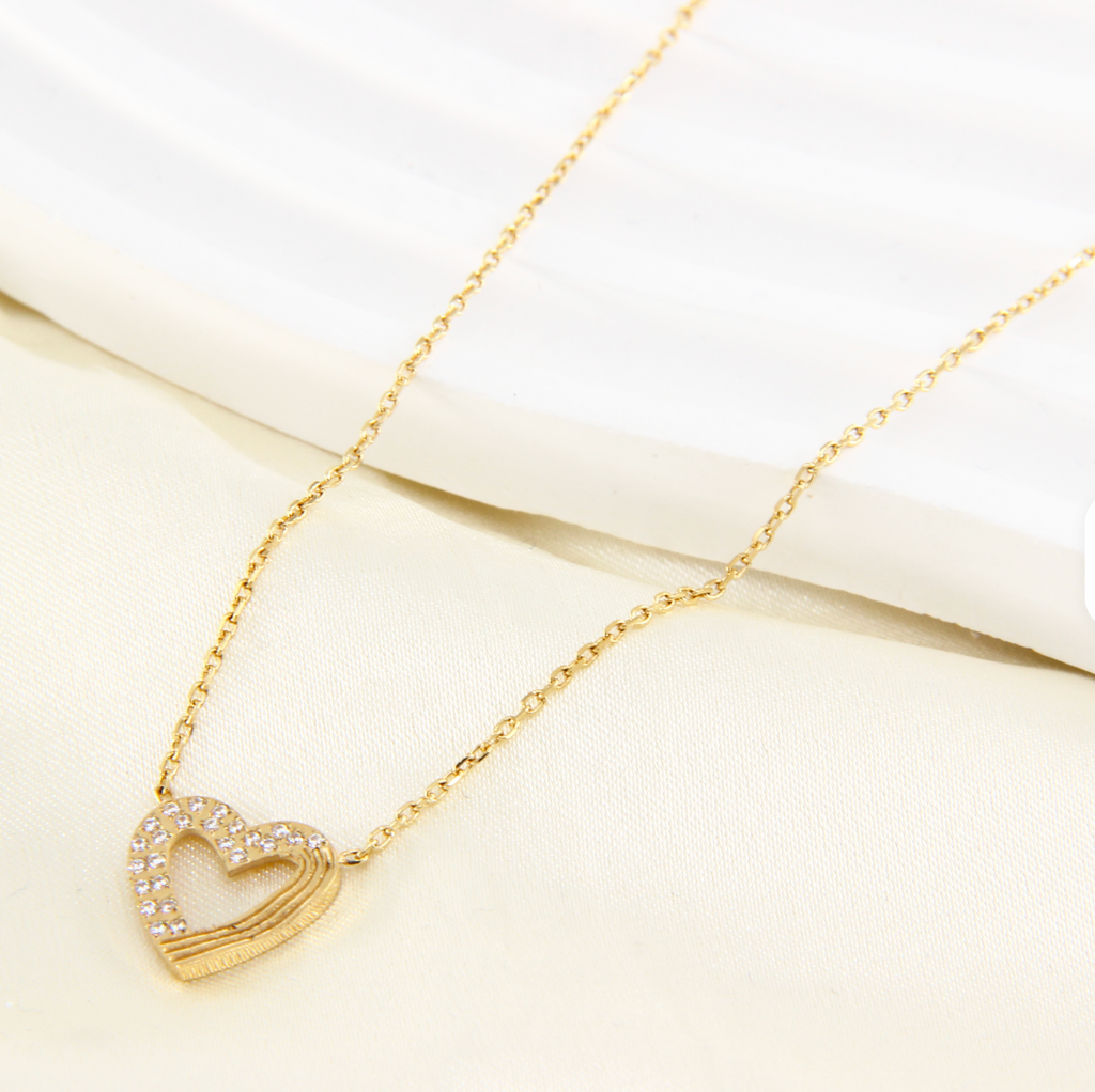 The Amara Textured Heart Pendant