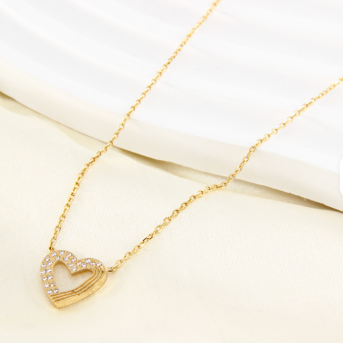 The Amara Textured Heart Pendant